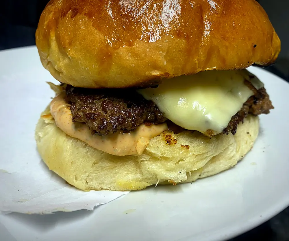Smash cheeseburger